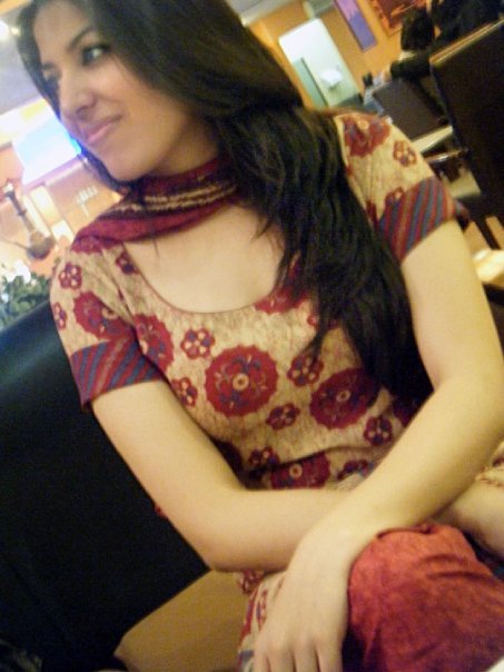 Young Hot Pakistani Teen Girls Pictures