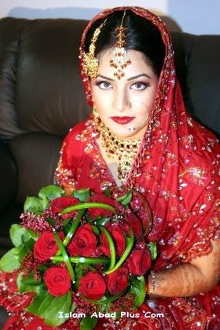 http://1.bp.blogspot.com/_iWmwFx3gc4Y/S8TQye6pWRI/AAAAAAAAAxU/gAMnY2DObeU/s1600/Wedding%2520Fashion%252020.jpg