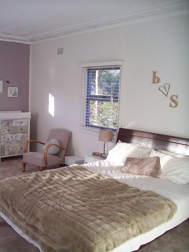 [bedroom++renovate+++decorate+flickr.jpg]