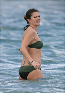 Drew Barrymore in Sexy Bikini