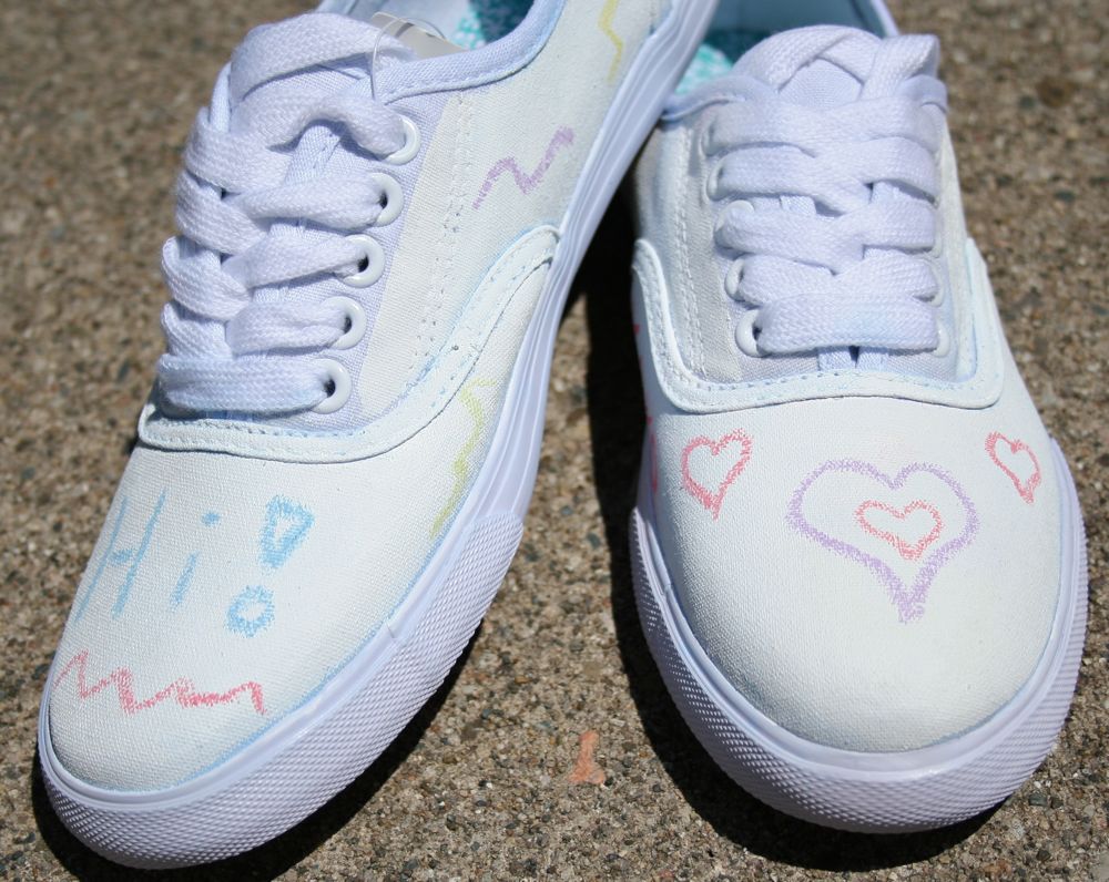 Sew Can Do CraftShare Week 6 Chalkboard Shoes!