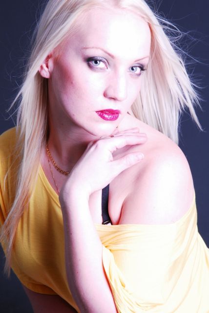 Orion cosmonaut Abena,  resembles this Swedish girl