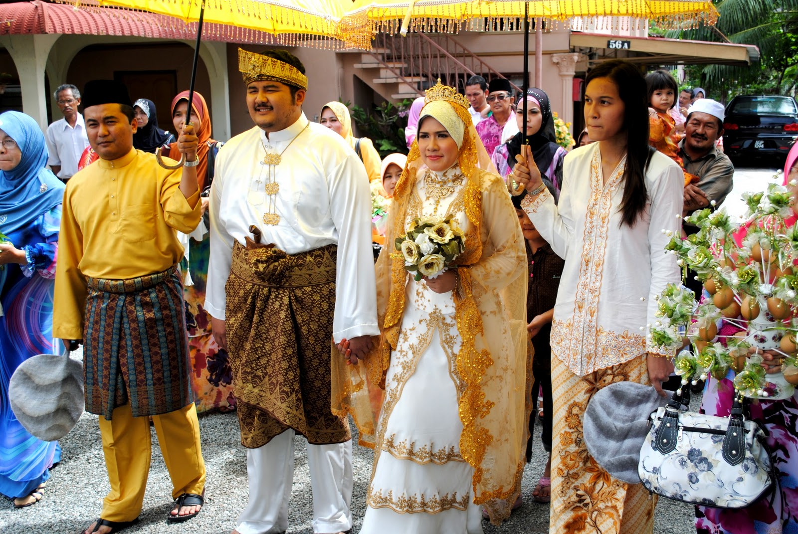 model baju pengapit pengantin 