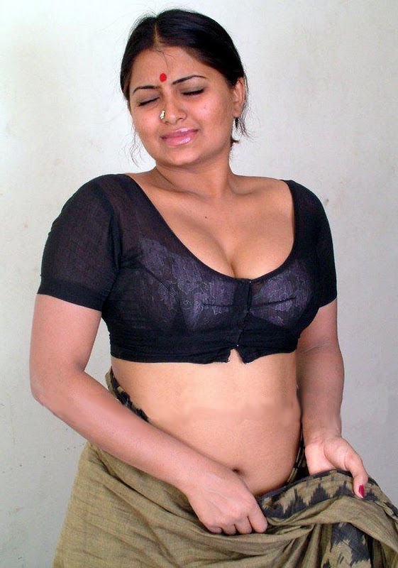 Indian girl boob pic