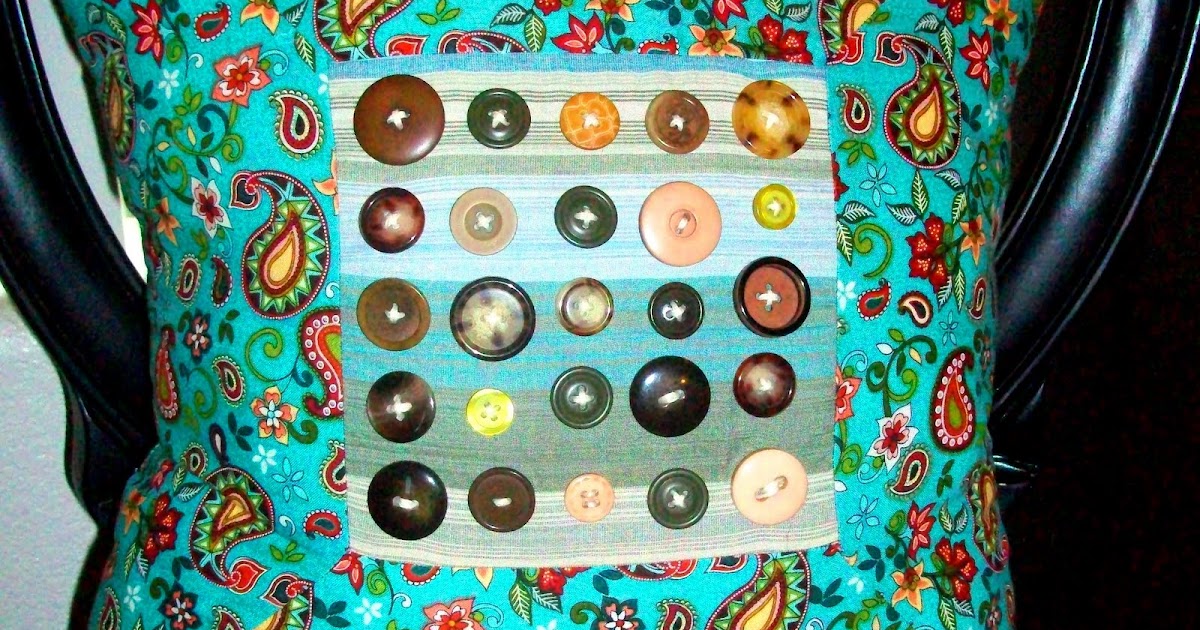 Delight Inspired Button Pillow Tutorial