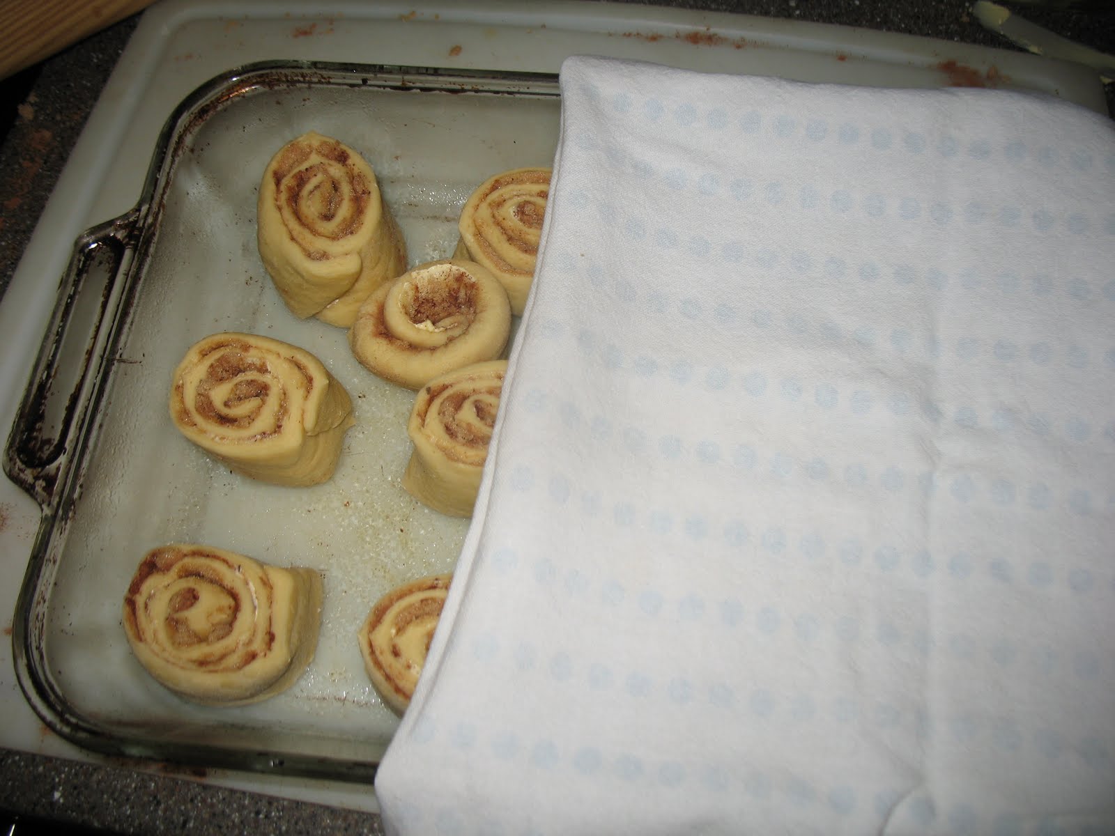 [potato+pancakes+cinnamon+rolls+023.jpg]