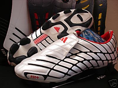 adidas traxion football boots