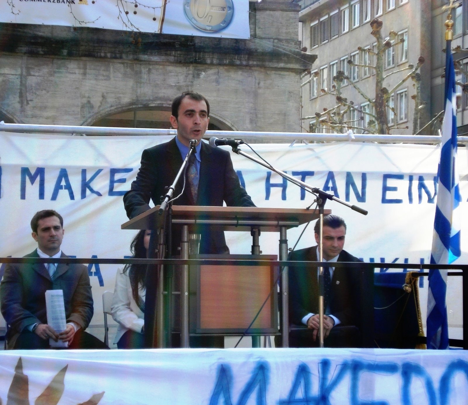 [DSC03000.JPG]
