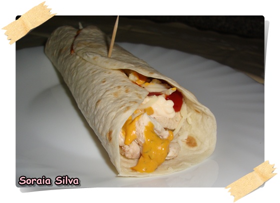 [Wrap+de+frango+com+molho+Andaluzia.JPG]