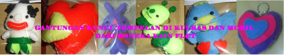 gantungan kunci dari boneka