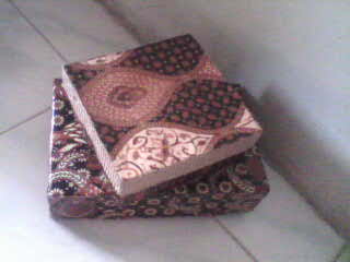 Kotak Kado batik