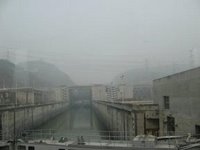 [ship+lock_three+gorges+dam.jpg]