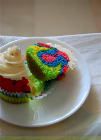 [rainbowcupcakes.jpg]