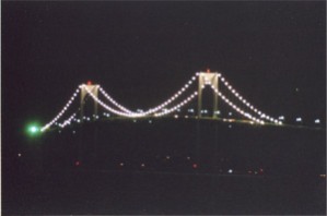 [bridge:night+lights.jpg]