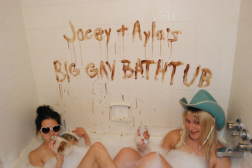 Jacey & Ayla's Big Gay Bathtub