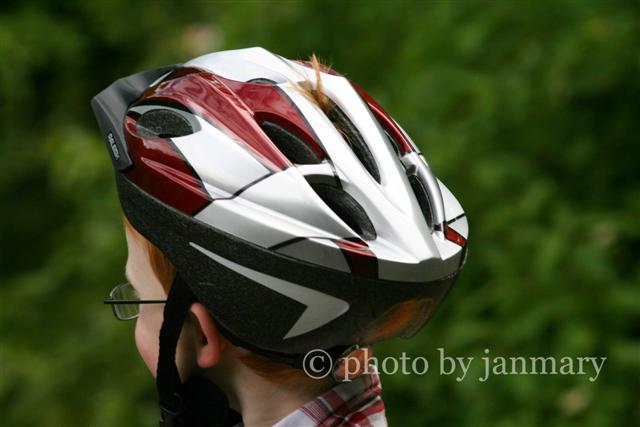 [sam+bike+helmet+4w+(Small).jpg]