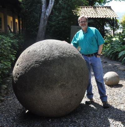 [stone+spheres+in+Costa+Rica.jpg]
