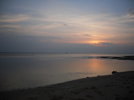 Coucher de soleil à la plage de Poe, pres de Bourail