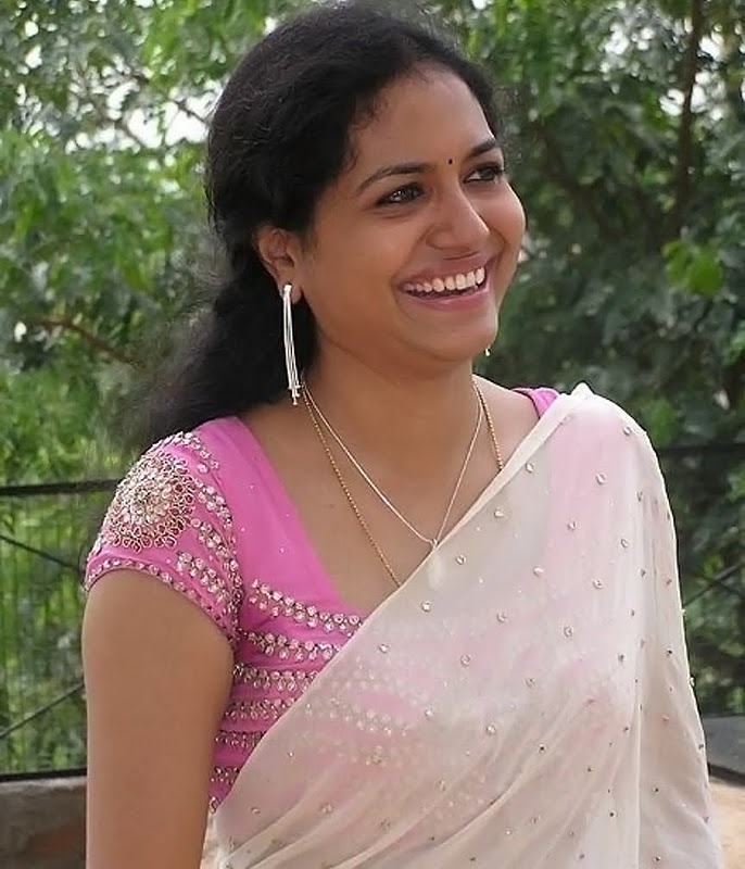 Aishwarya Rai boobs transparent - Actress.