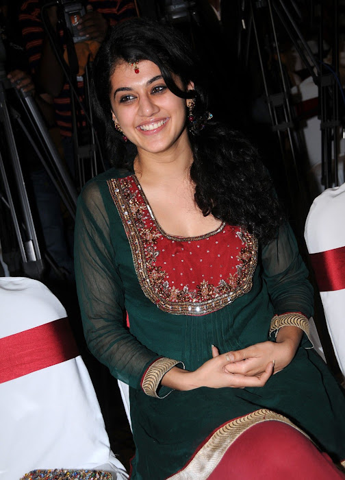 tapsee santosham awards press meet unseen pics