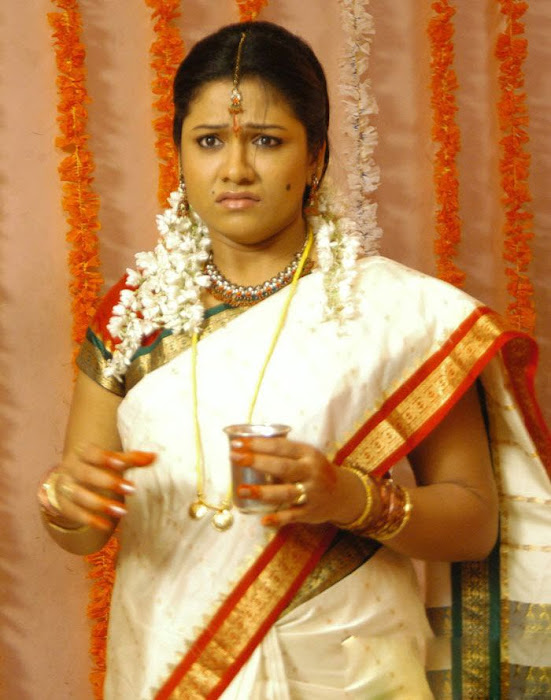 acctress jyothi spicy romantic in saree photo gallery