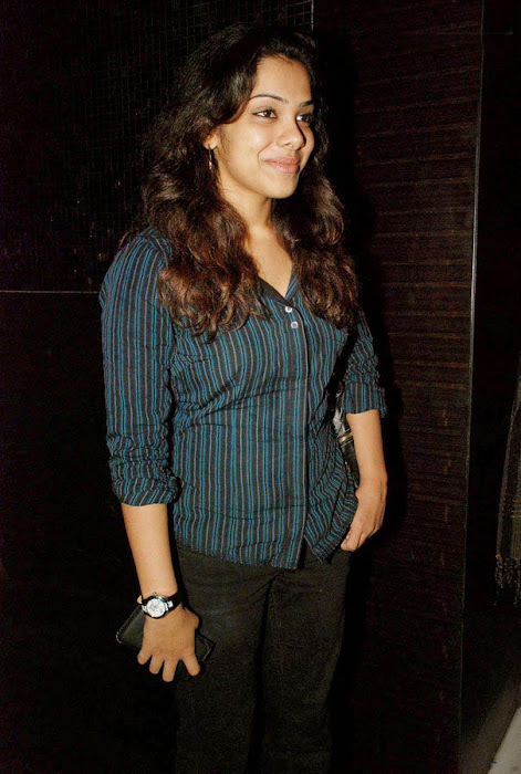sandhya spotted at a priemier photo gallery