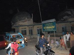 Photo-foto Padang Pra dan Pasca Gempa bumi