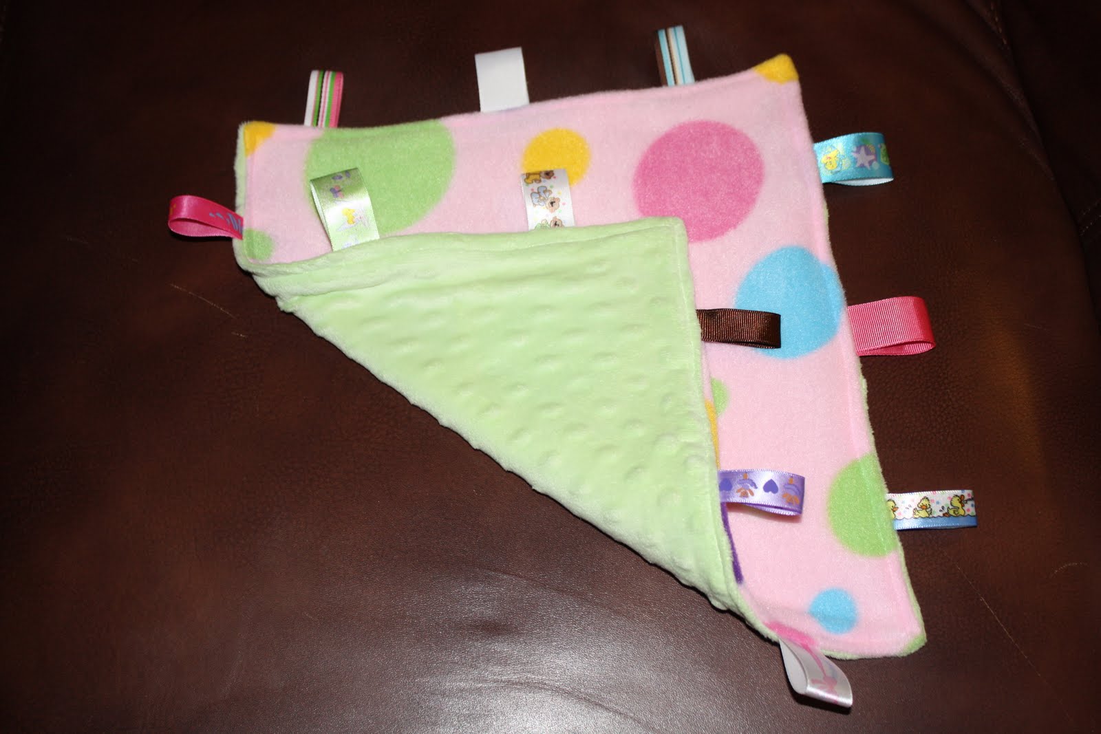 ROCKIN SMOCKIN Girls Taggie Blanket