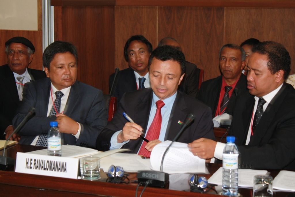 rencontre entre andry rajoelina et ravalomanana
