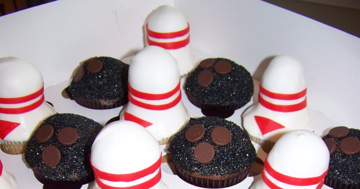 Plumeria Cake Studio Bowling Cupcakes