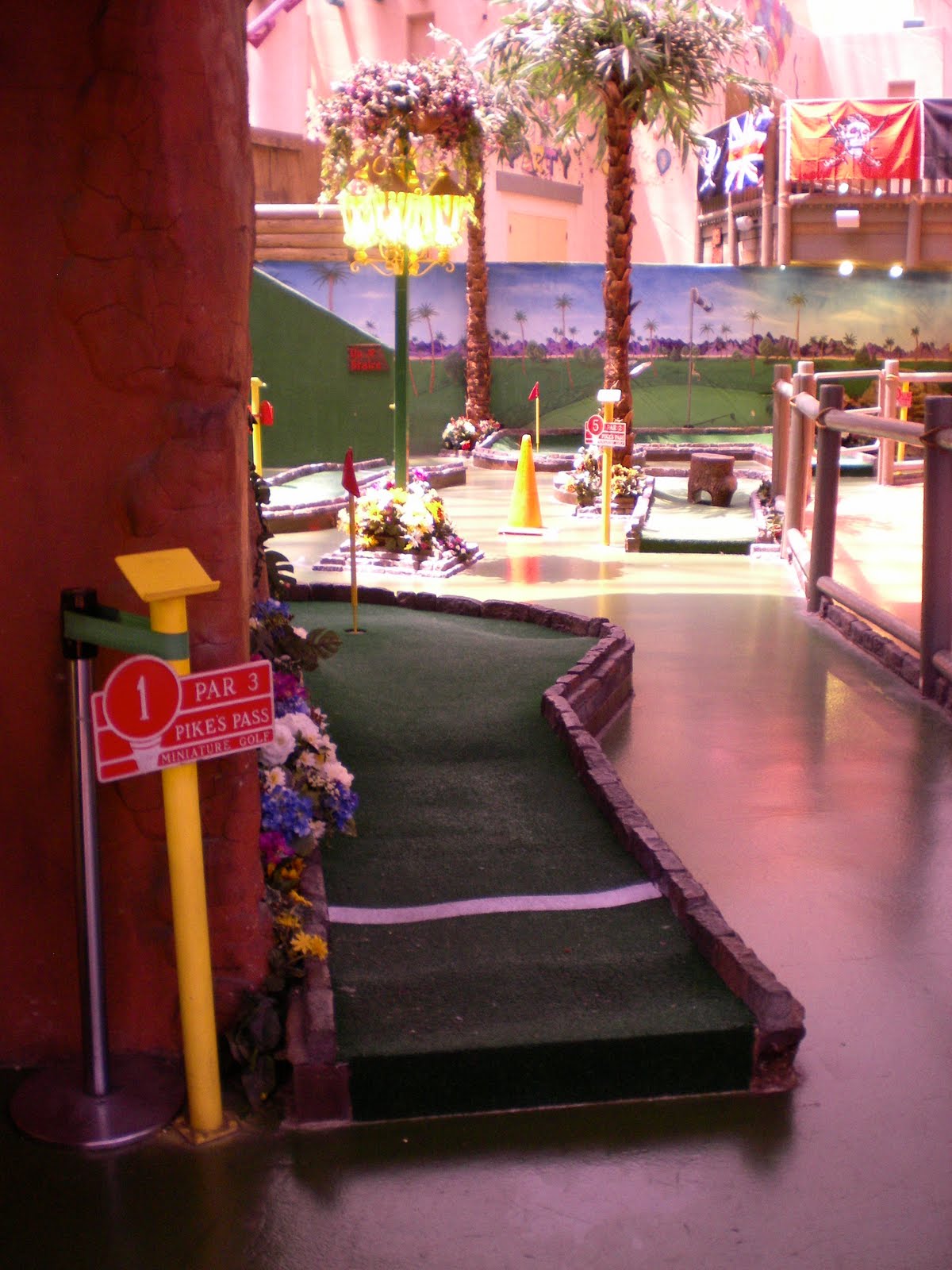 The Ham and Egger Files Crazy World of Minigolf Tour Course Visit
