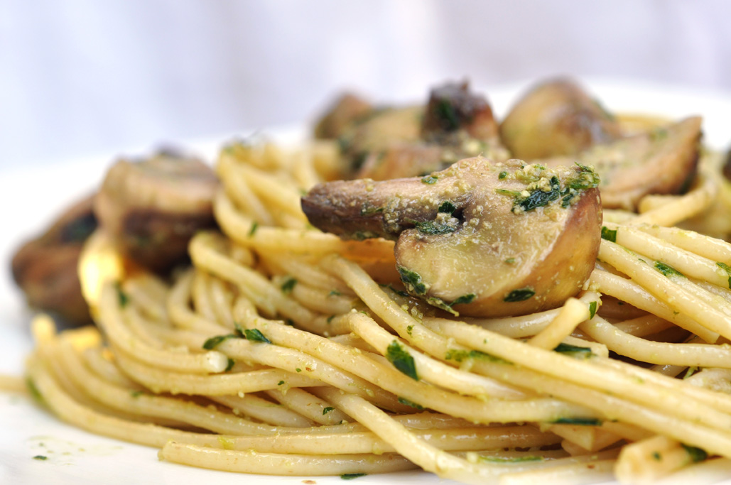 Anja's Food 4 Thought Spaghetti with Mushrooms and Parsley Lemon Pesto