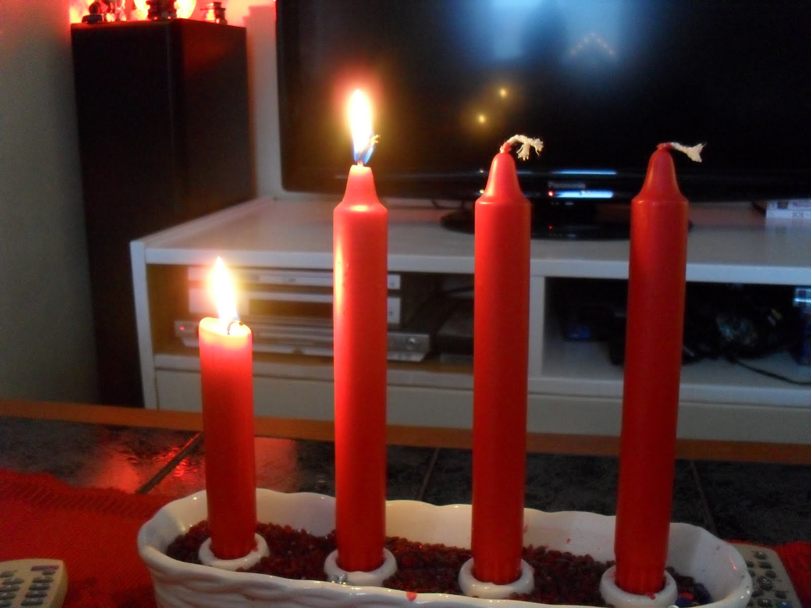 http://1.bp.blogspot.com/_jdWIjJIm4cE/TPttc3VQVBI/AAAAAAAAAQ4/KyTnE0VpT2s/s1600/Advent.JPG