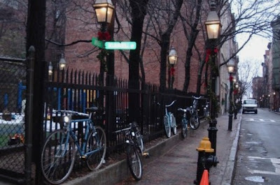 Image of bikes locked to fence in Beacon Hill in Boston