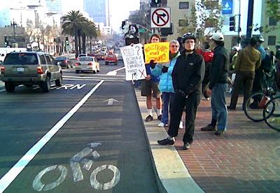 Image of protest by bicyclists at Market and Octavia in San Francisco on January 26 2007