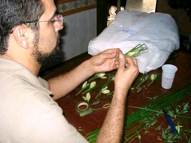 Criando lapelas pra noivo e padrinhos