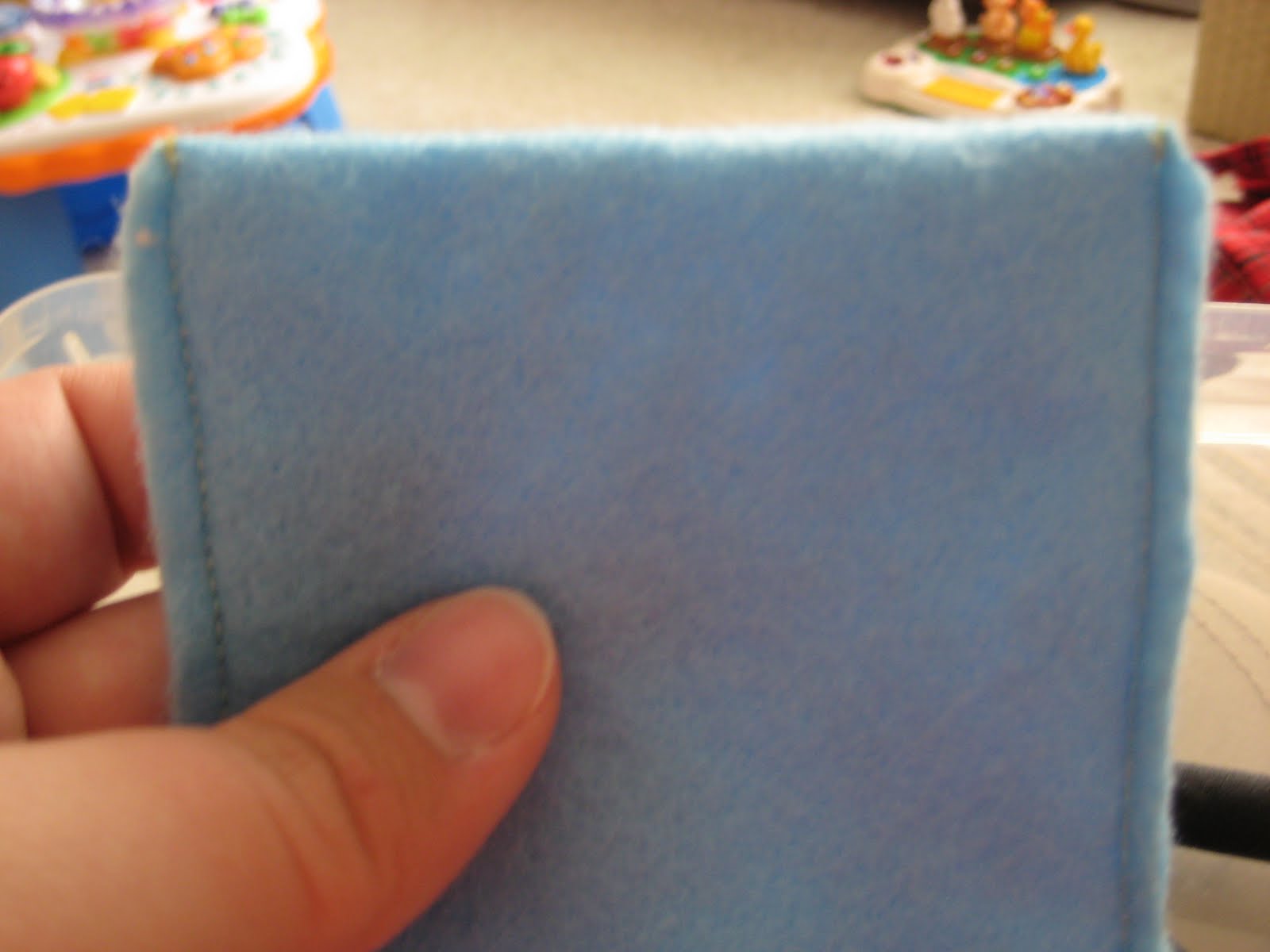 Laura Thoughts Necklace Pouch Tutorial