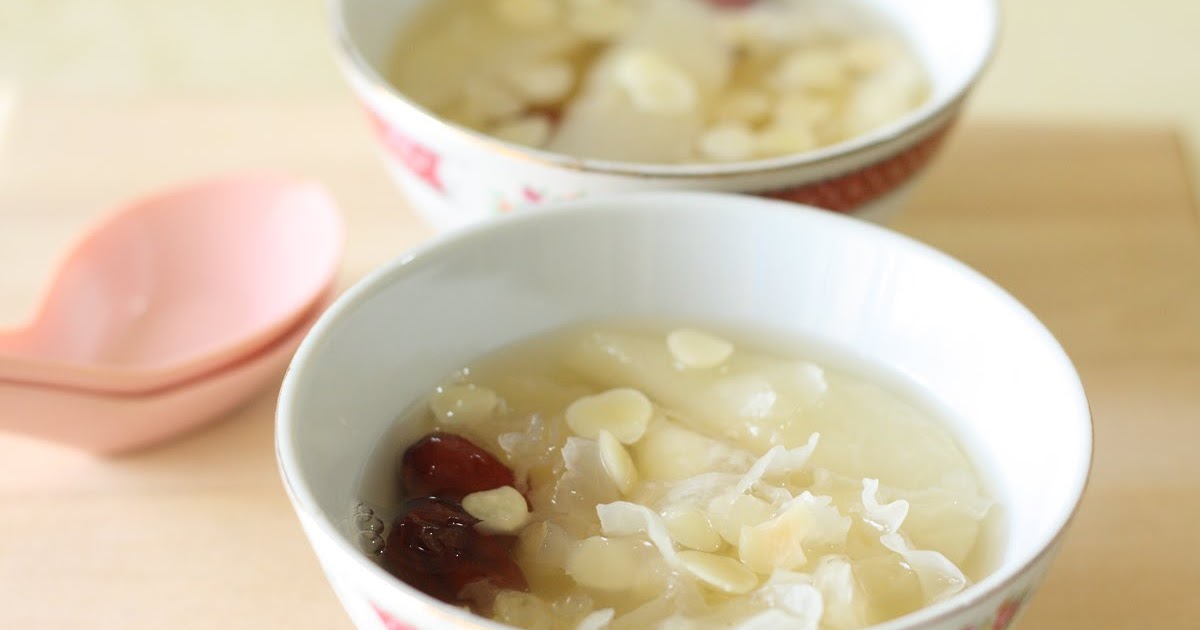 Sweet Crumbs Chinese Pear with White Fungus Dessert