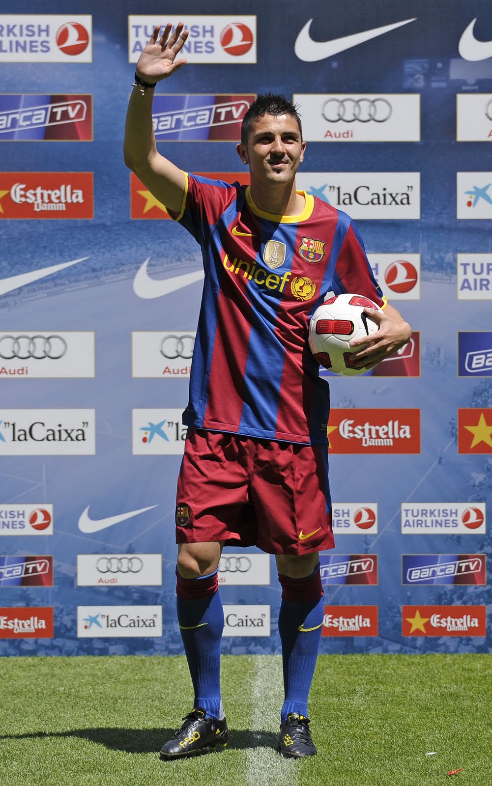 David Villa Shooting