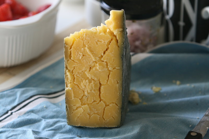 [Cornish+Yarg+Crackled+Old.JPG]