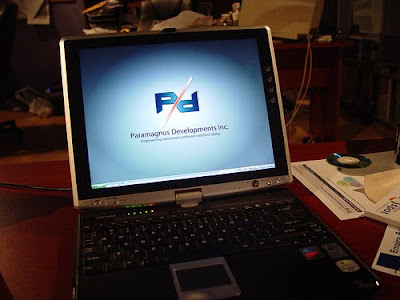 hybrid laptop-tablet computer