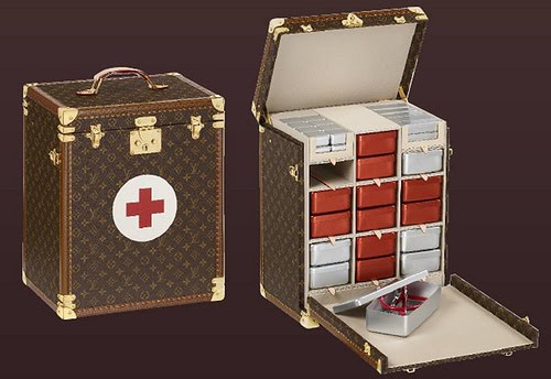 [Red+Cross+Trunk.jpg]