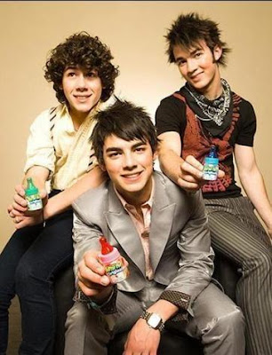     Jones+brothers+baby+bottle+pop