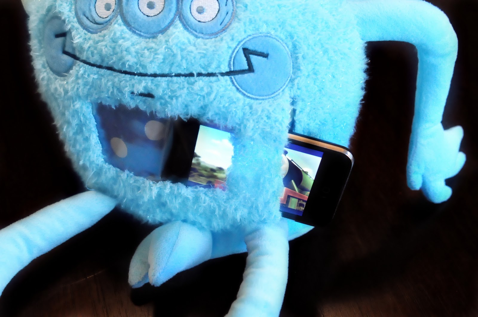 Finding My Aloha DIY Cuddle Cases for smartphones