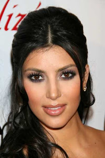 Frisuren für Brünetten Kim Kardashian Style