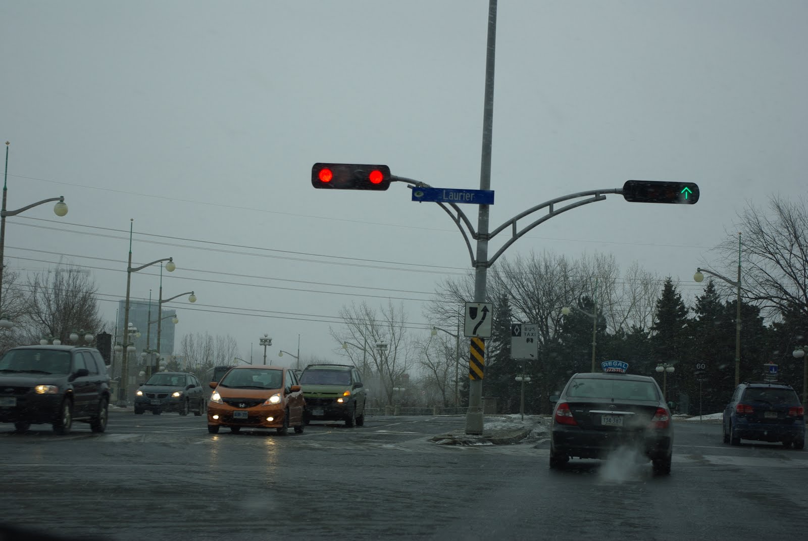 [stoplight1346.JPG]