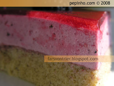 Tarta de mousse de frutas del bosque