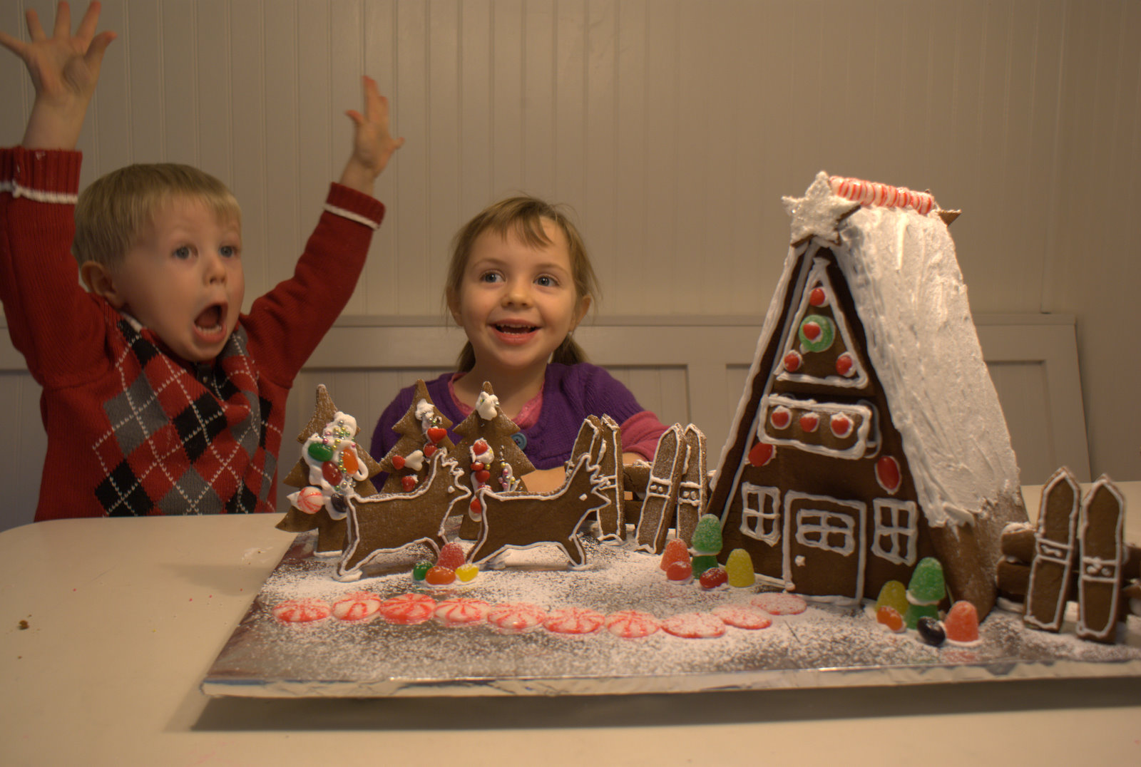 the purple starfish: The Gingerbread Ski Chalet