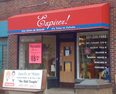 Storefront with a red awning that says Expirez!