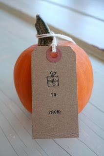 small square design gift box tags | simple pretty